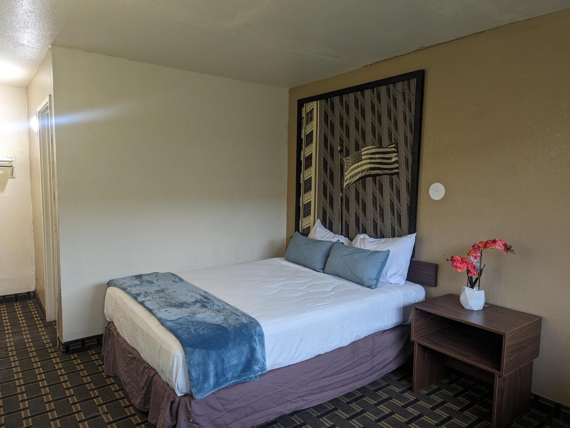 Southern Comfort Hotel Tulsa Exterior photo
