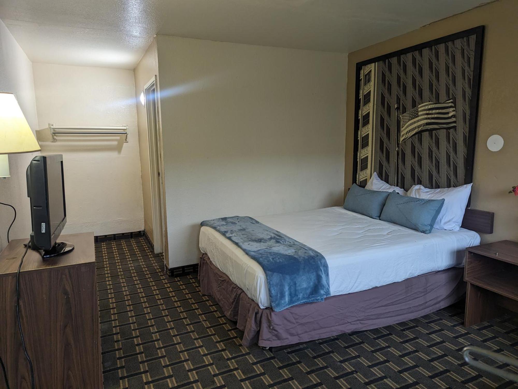 Southern Comfort Hotel Tulsa Exterior photo
